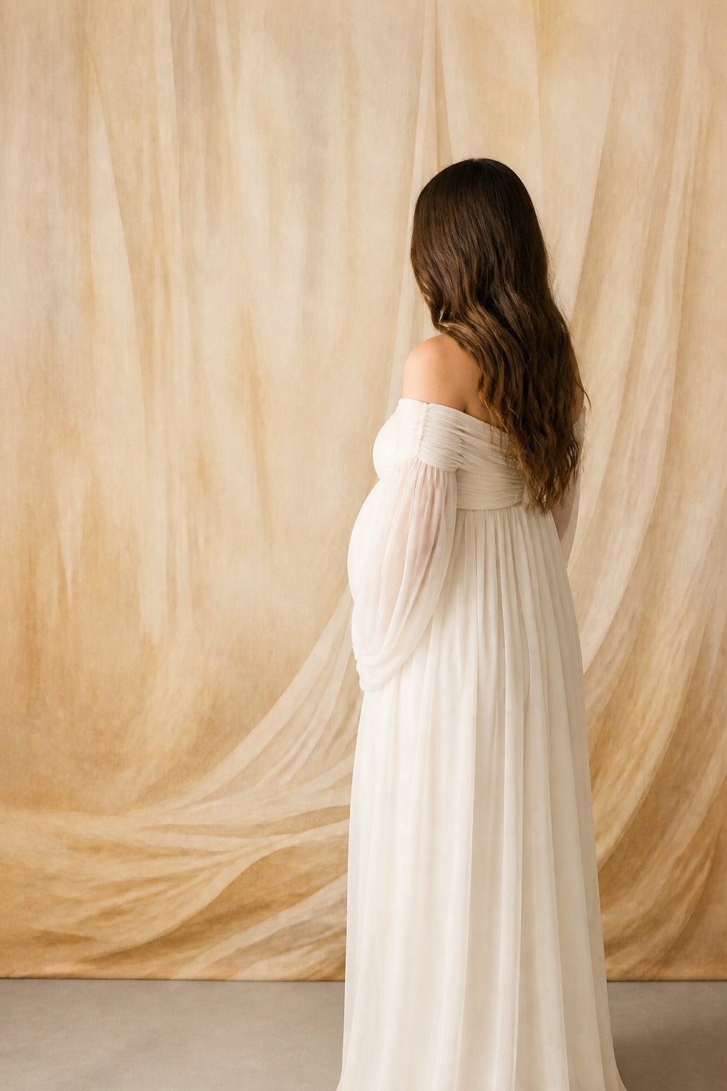 Flowing Ivory Drape Maternity Photo Backdrop | 3 Sizes